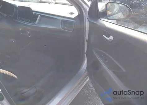 2021 Kia Rio S z USA, uszkodzony, nr VIN 3KPA24AD1ME395259